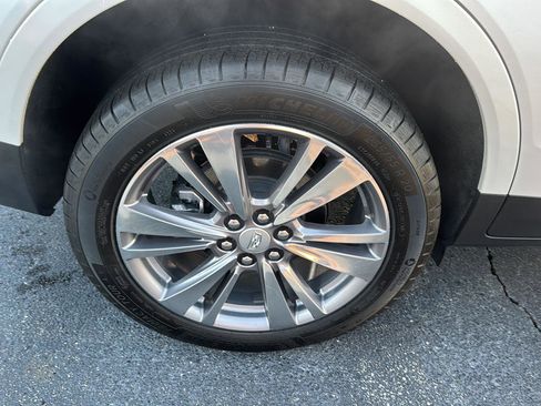 Used 2025 Cadillac XT5 Premium Luxury image 34