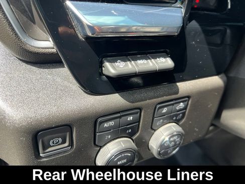 Used 2024 Chevrolet Silverado 3500 High Country w/ High Country Premium Package AWD/4WD image 33