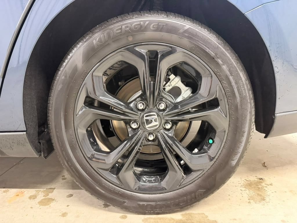 Certified 2025 Honda Accord SE image 19