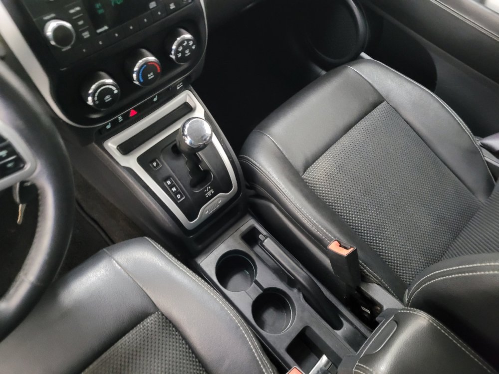 Used 2016 Jeep Compass Latitude AWD/4WD image 26