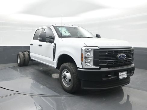 New 2025 Ford F350 XL AWD/4WD image 8