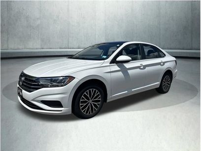 Used 2021 Volkswagen Jetta SE w/ SE Cold Weather Package