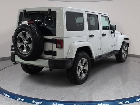 Used 2017 Jeep Wrangler Unlimited Sahara w/ Connectivity Group AWD/4WD image 5
