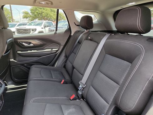 Used 2022 GMC Terrain SLE w/ Driver Convenience Package FWD image 12