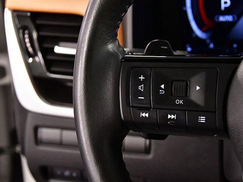 Used 2023 Nissan Rogue Platinum w/ Platinum Premium Package AWD/4WD image 18