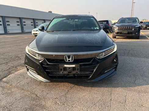 Used 2018 Honda Accord Sport image 6