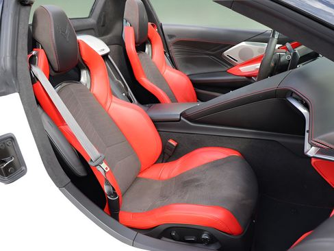 Used 2023 Chevrolet Corvette Z06 RWD image 15