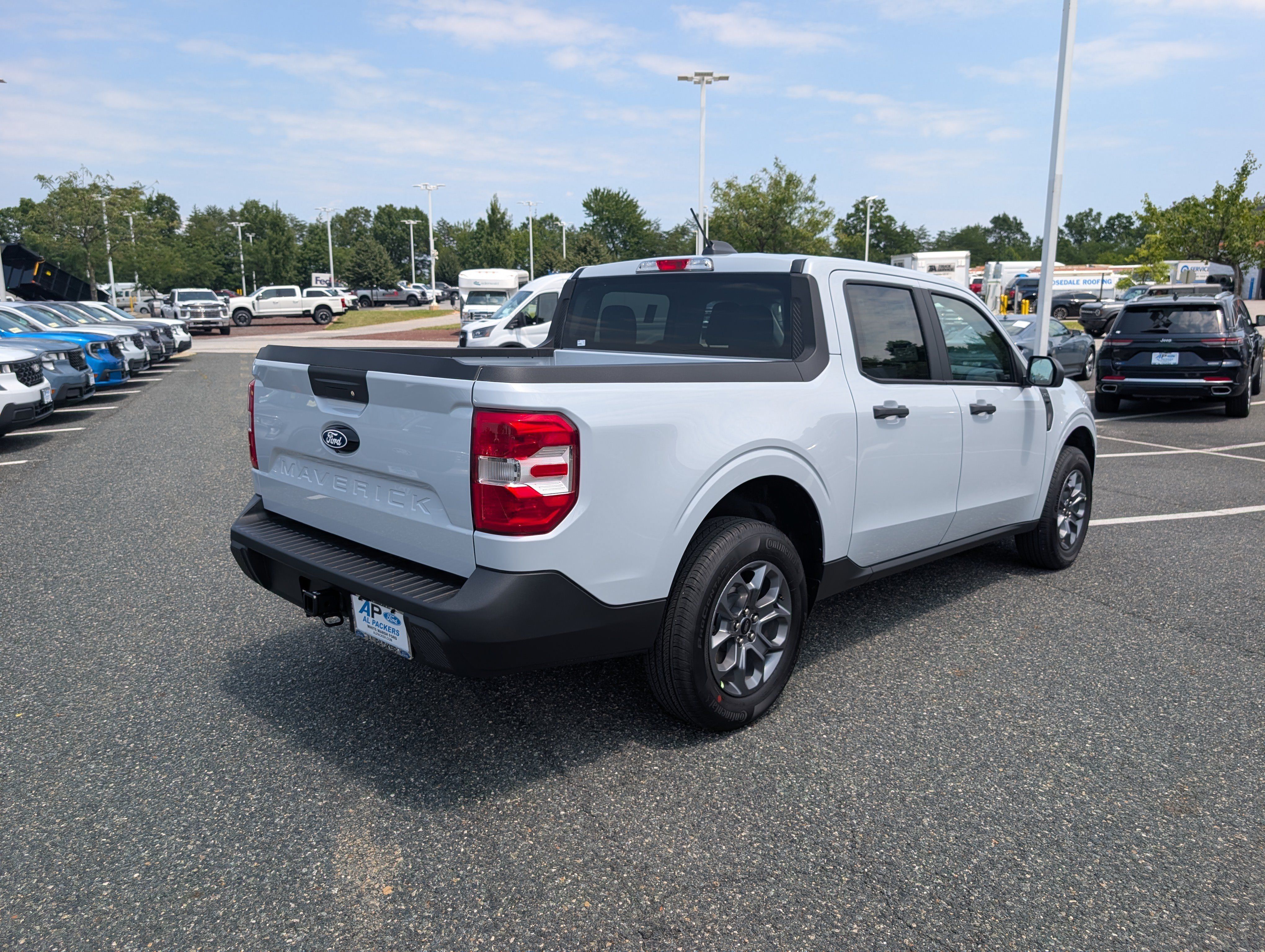New 2026 Ford Maverick XLT w/ Equipment Group 301A AWD/4WD image 2