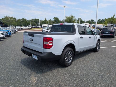 New 2026 Ford Maverick XLT w/ Equipment Group 301A AWD/4WD image 2