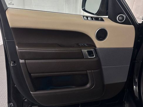 Used 2018 Land Rover Range Rover Sport HSE image 8