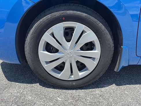 Used 2021 Nissan Versa S FWD image 9