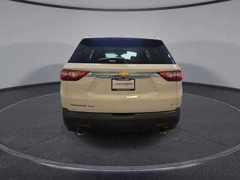 Used 2021 Chevrolet Traverse LT w/ LPO, Floor Liner Package AWD/4WD image 7