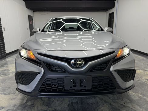 Used 2024 Toyota Camry SE FWD image 7