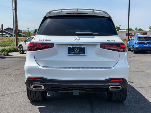New 2026 Mercedes-Benz GLS 580 4MATIC image 7