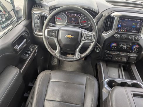 Used 2022 Chevrolet Silverado 2500 LTZ w/ LTZ Convenience Package image 17