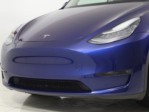 Used 2020 Tesla Model Y Long Range image 48