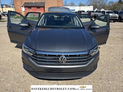 Used 2021 Volkswagen Jetta SE image 34