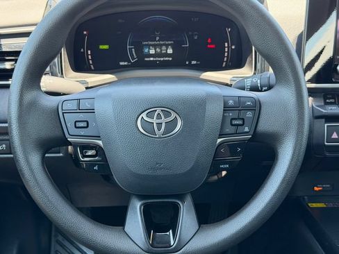 Certified 2025 Toyota Camry LE AWD/4WD image 26