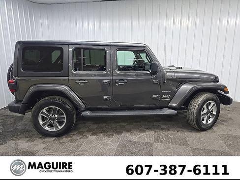 Used 2021 Jeep Wrangler Unlimited Sahara AWD/4WD image 2