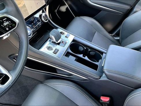 Used 2026 Jaguar F-PACE R-Dynamic S image 18