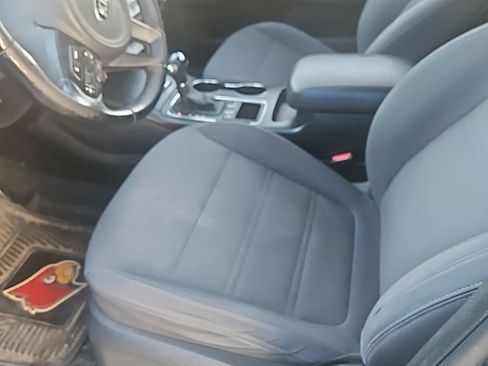 Used 2016 Kia Sorento LX w/ LX Convenience Package image 6