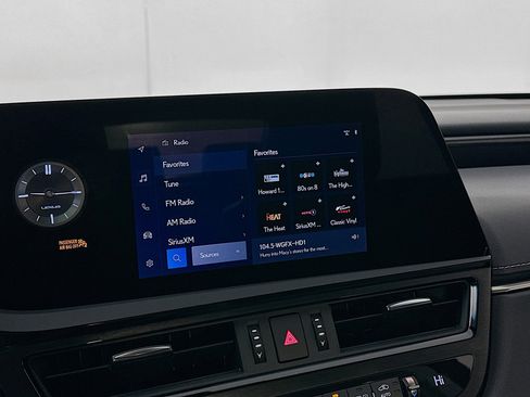 Used 2023 Lexus ES 350 w/ Accessory Package (Z1) image 21