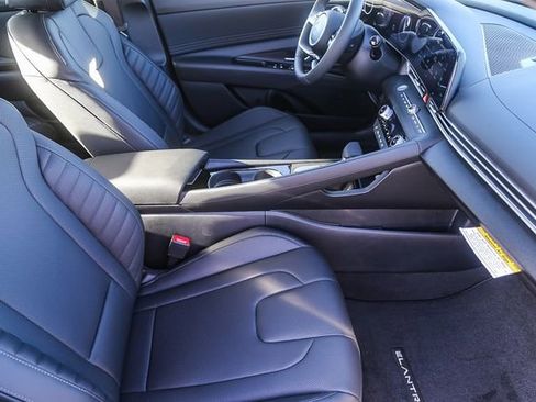 New 2026 Hyundai Elantra Limited FWD image 19