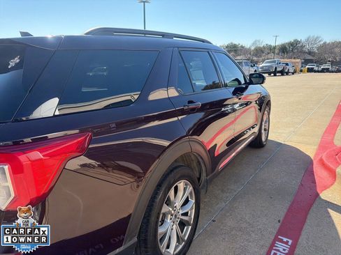 Used 2022 Ford Explorer XLT w/ Equipment Group 202A image 2