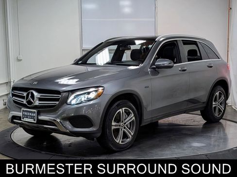 Used 2019 Mercedes-Benz GLC 350e GLC 350e 4MATIC Plug-In Hybrid image 4
