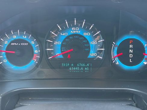 Used 2011 Ford Fusion SE FWD image 11