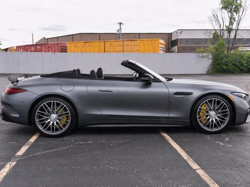 Used 2022 Mercedes-Benz SL 63 AMG 4MATIC w/ AMG Aerodynamic Package image 10