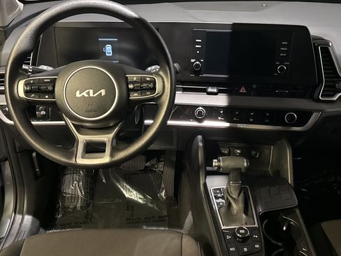 Used 2025 Kia Sportage LX FWD image 30
