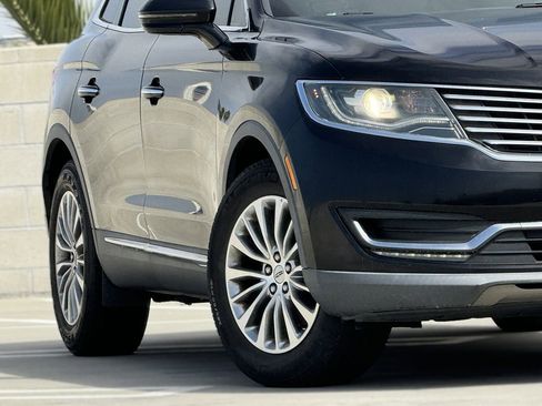 Used 2016 Lincoln MKX Select image 2