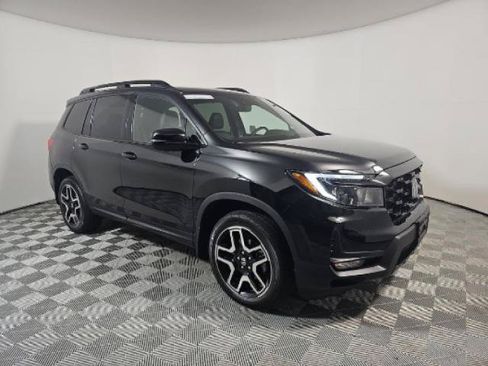 Used 2023 Honda Passport Elite image 3