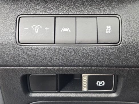 Used 2023 Hyundai Santa Fe SE w/ Winter Weather Package image 30