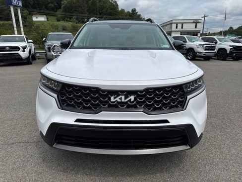 Used 2023 Kia Sorento S w/ Panoramic Sunroof Package AWD/4WD image 2