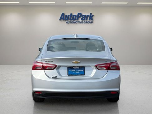 Used 2022 Chevrolet Malibu LT FWD image 6