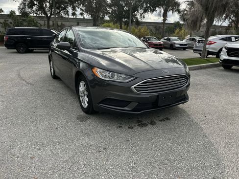 Used 2018 Ford Fusion S image 8