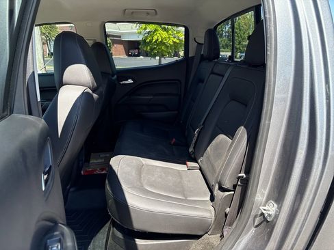 Used 2018 GMC Canyon SLT w/ Driver Alert Package RWD image 12