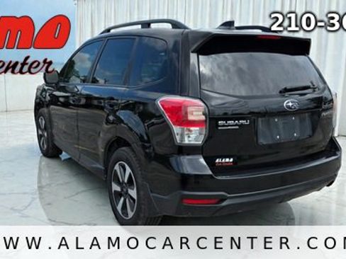 Used 2018 Subaru Forester 2.5i Premium AWD/4WD image 3