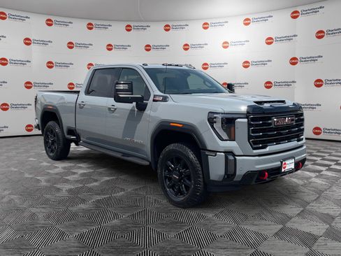 Used 2024 GMC Sierra 2500 AT4 w/ AT4 Premium Plus Package AWD/4WD image 7
