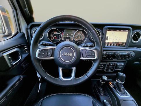 Certified 2022 Jeep Wrangler Unlimited Sahara w/ LED Lighting Group AWD/4WD image 11