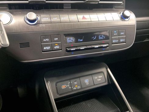 Certified 2024 Hyundai Kona SEL FWD image 25