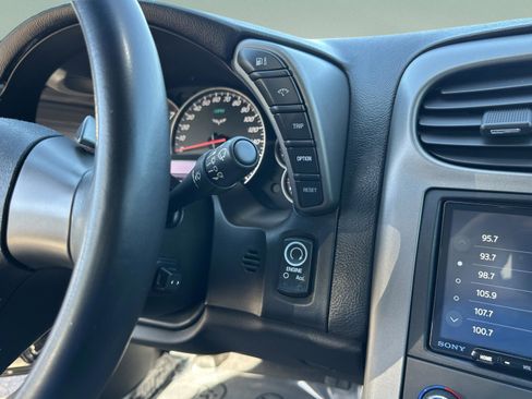 Used 2006 Chevrolet Corvette Coupe w/ Preferred Equipment Group image 21