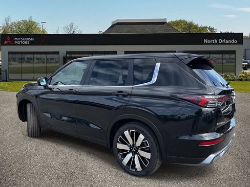 New 2026 Mitsubishi Outlander SE FWD image 4