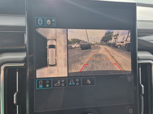 Used 2025 GMC Yukon XL Elevation RWD image 26