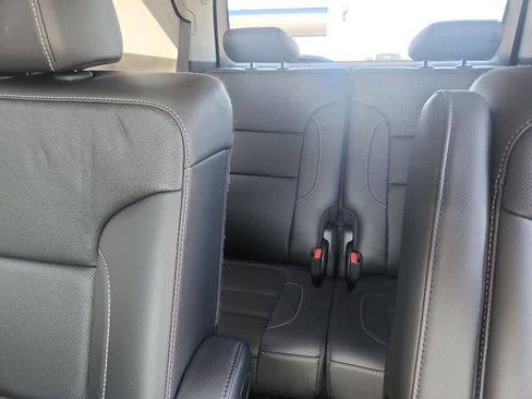 Used 2021 GMC Acadia SLT w/ LPO, Floor Liner Package image 5