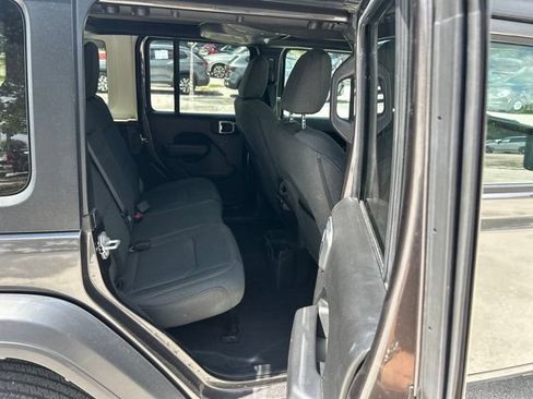 Used 2024 Jeep Wrangler Unlimited Sport AWD/4WD image 8