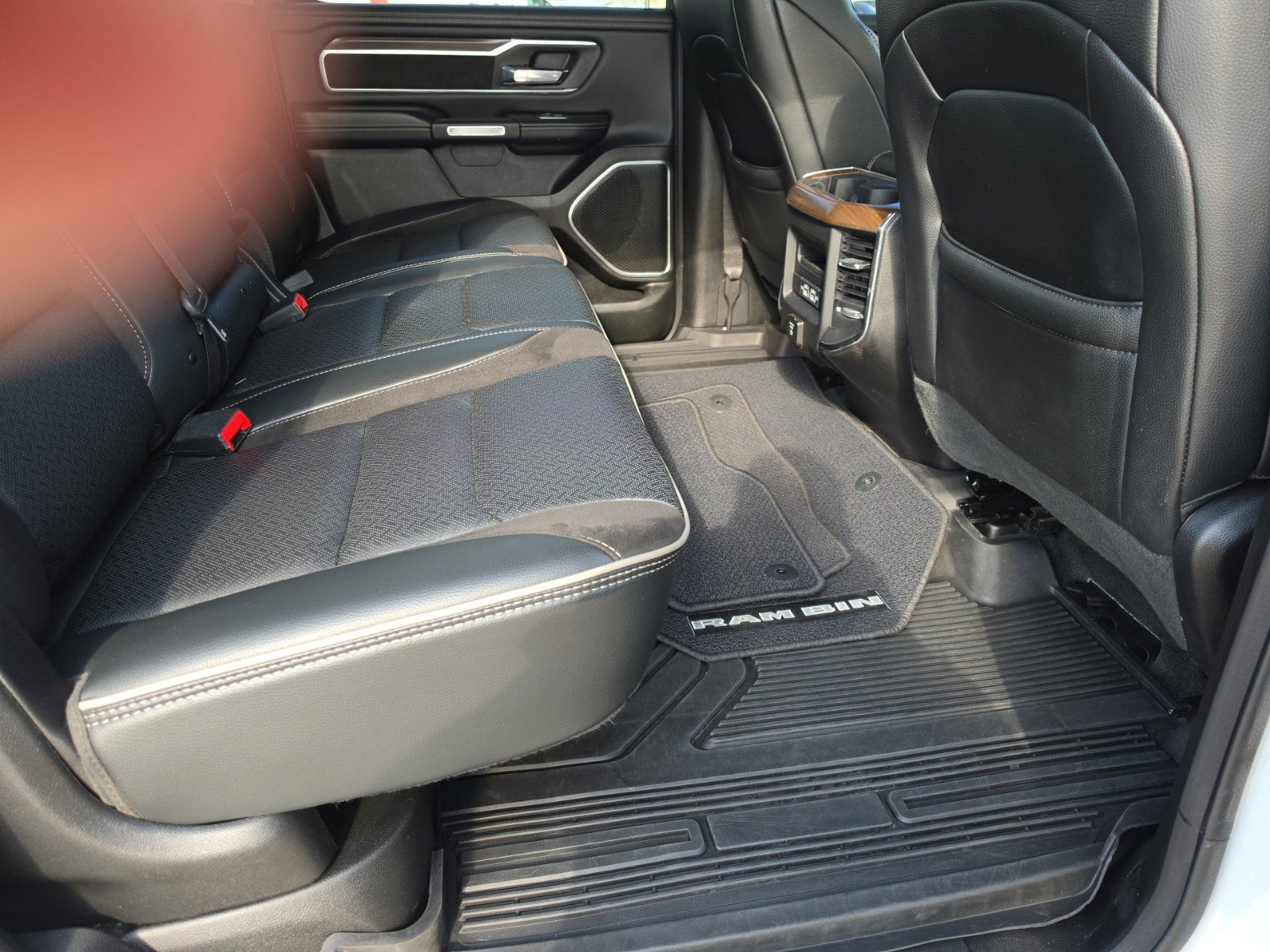 Used 2022 RAM 1500 Laramie AWD/4WD image 23