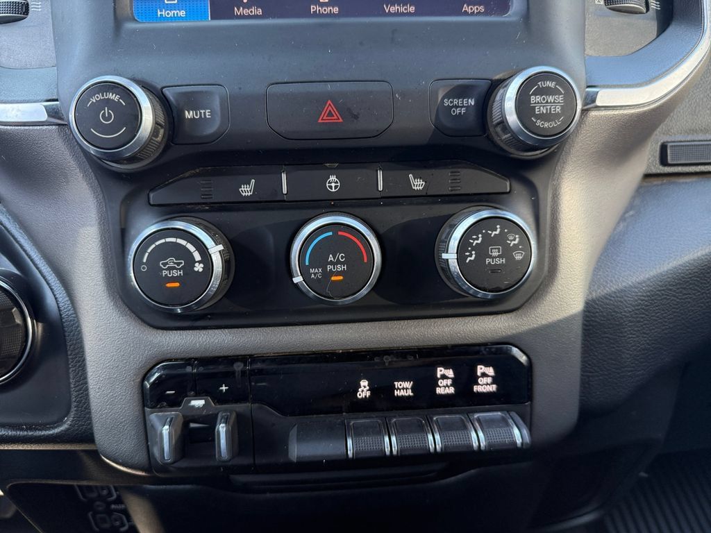 Used 2024 RAM 1500 Big Horn AWD/4WD image 19